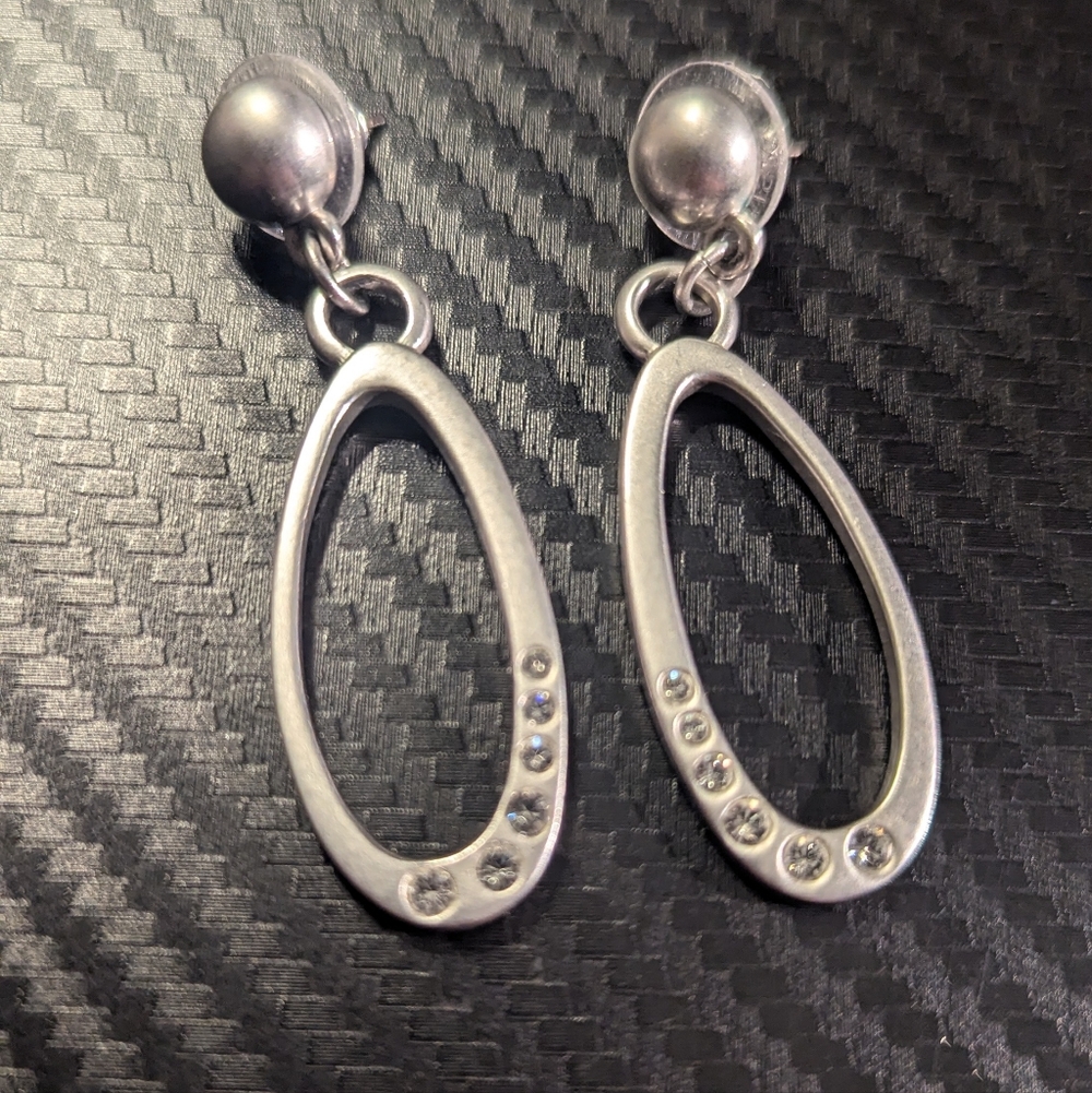 Elegant Swarovski Silver Drop Earrings